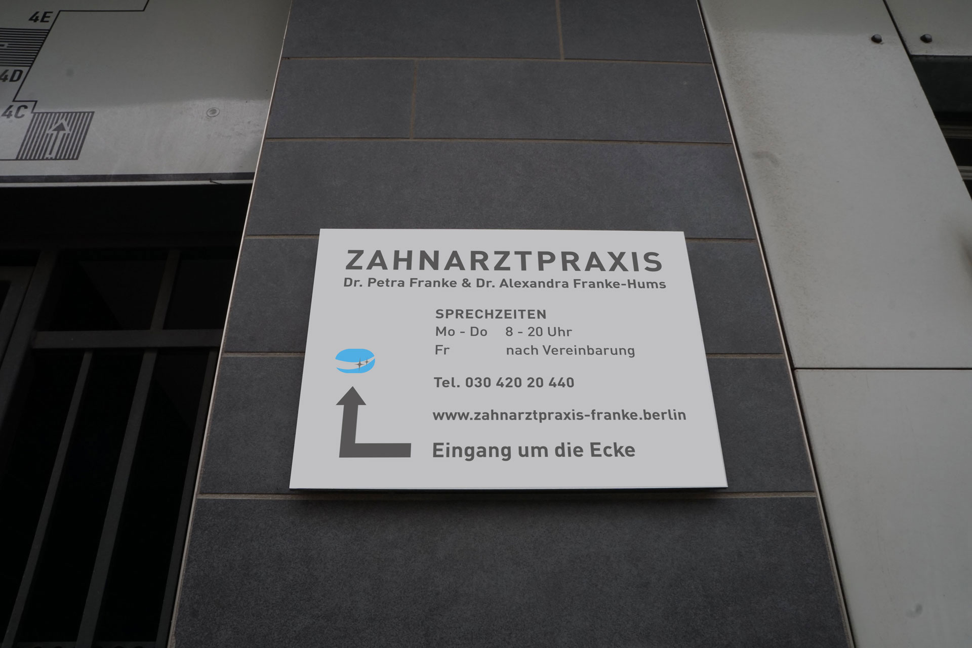 franke_web_schild_2